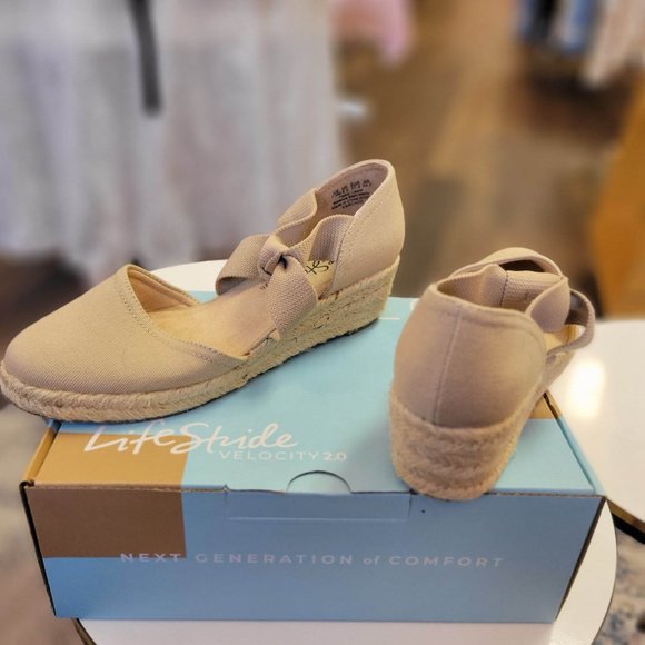 Women's Kascade Espadrille Wedge - Picture 3 of 4